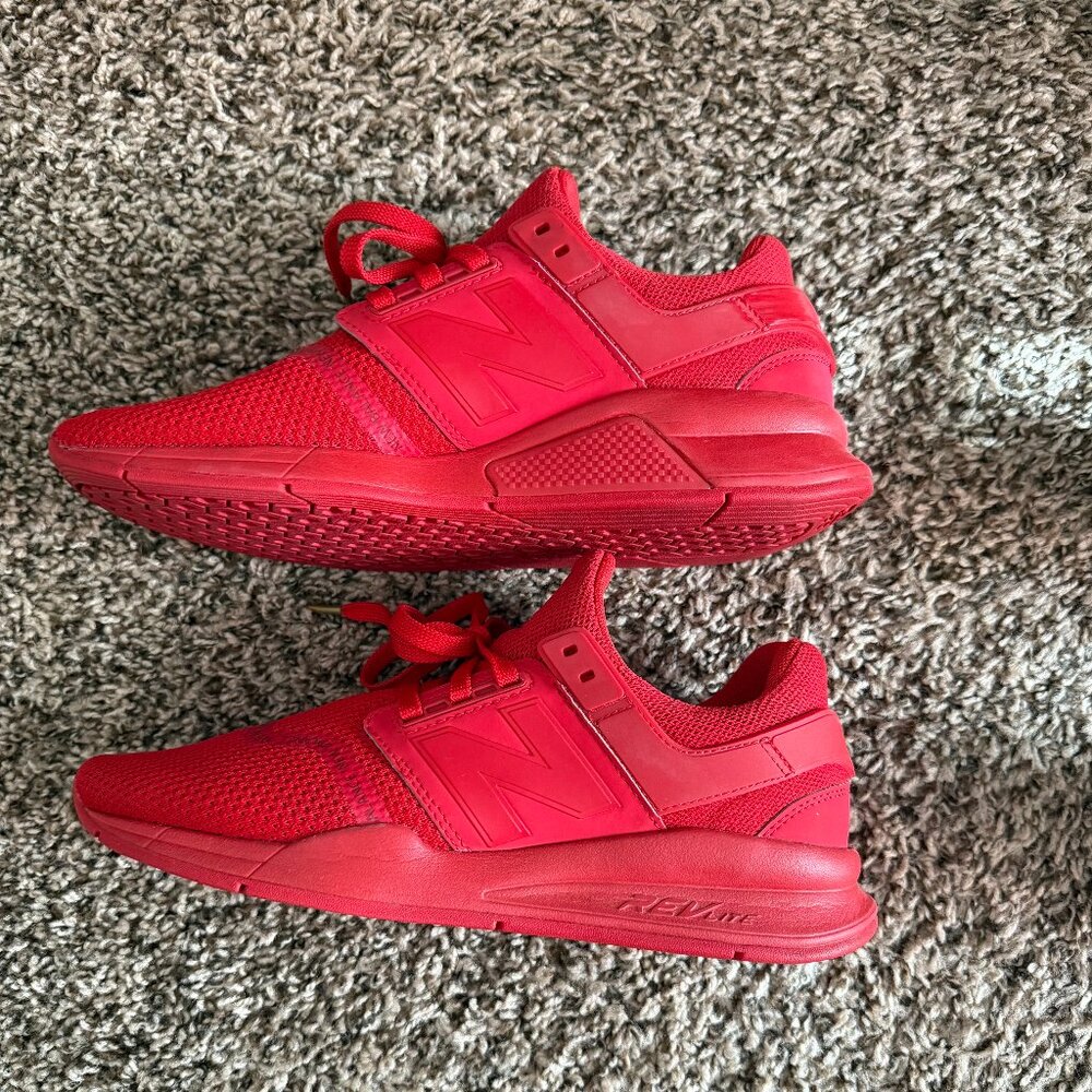 New Balance 247 - RED Size 8